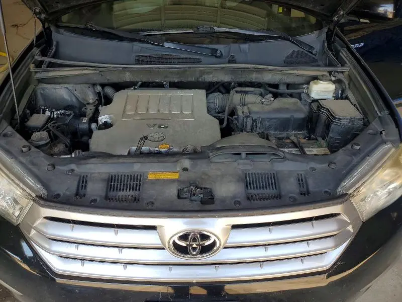 2011 TOYOTA HIGHLANDER LIMITED  