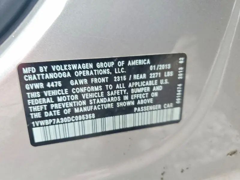 2013 VOLKSWAGEN PASSAT SE  