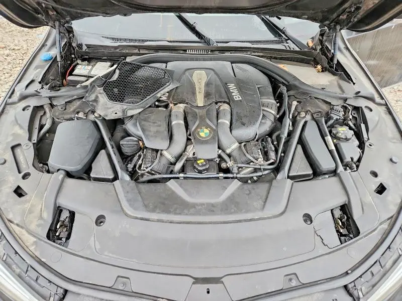 2018 BMW 750 XI  