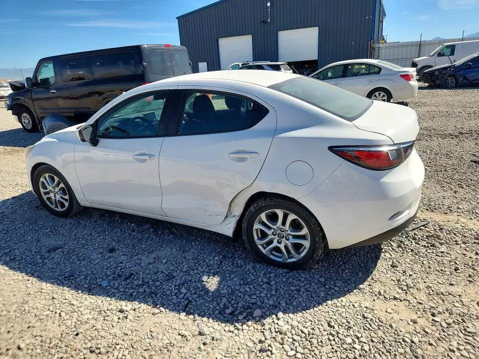 2017 TOYOTA YARIS IA BASE  