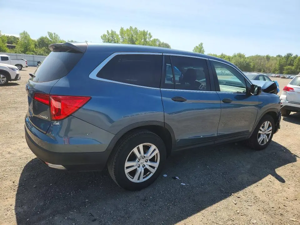 2017 HONDA PILOT LX  
