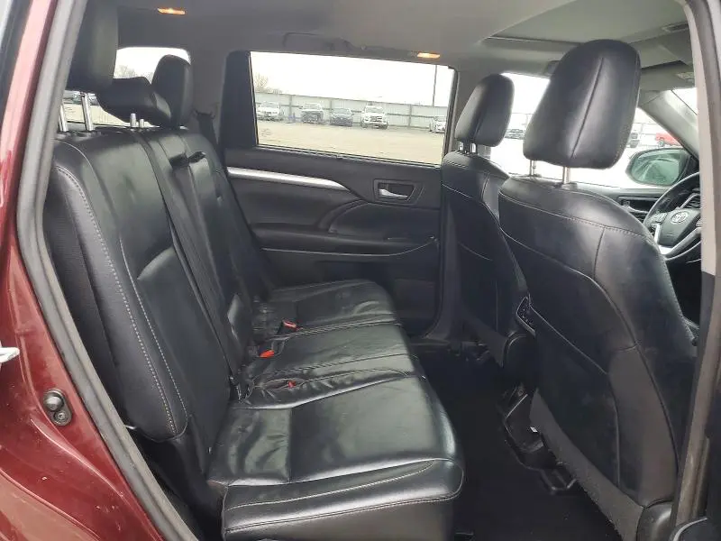 2016 TOYOTA HIGHLANDER XLE  