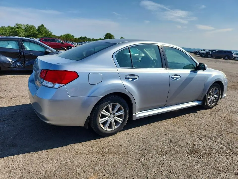 2013 SUBARU LEGACY 2.5I PREMIUM  