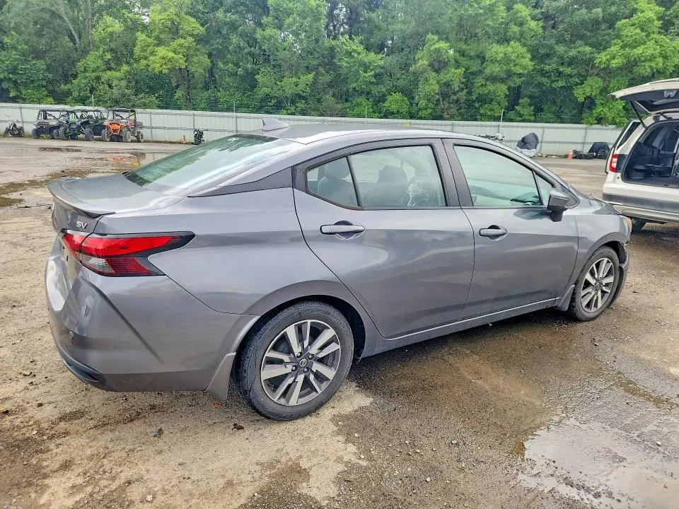 2020 NISSAN VERSA SV  