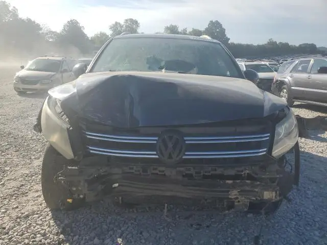 2013 VOLKSWAGEN TIGUAN S  