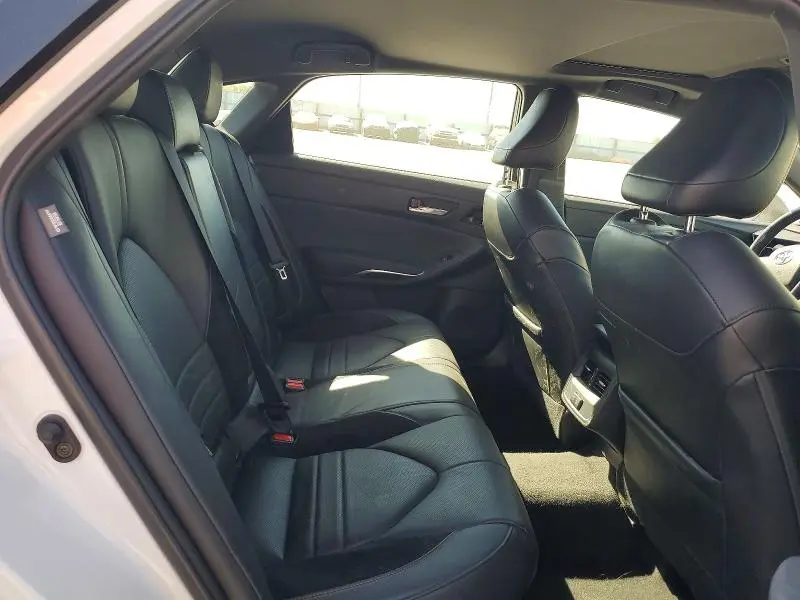 2021 TOYOTA AVALON XSE  