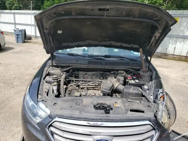 2017 FORD TAURUS SE  