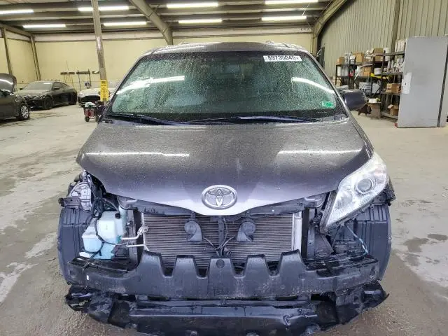 2015 TOYOTA SIENNA XLE  