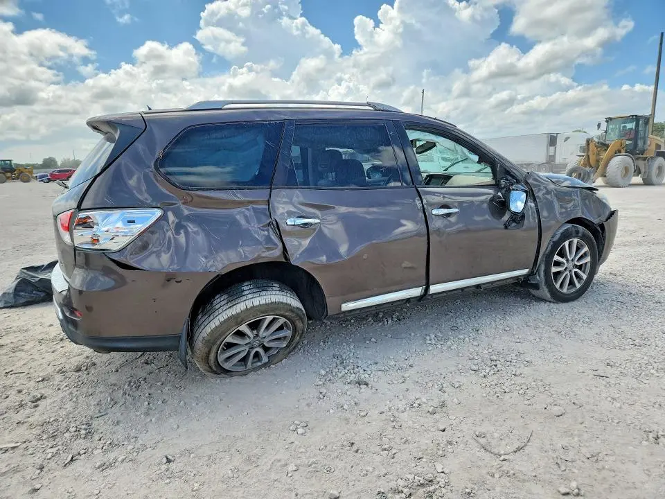 2016 NISSAN PATHFINDER SL  