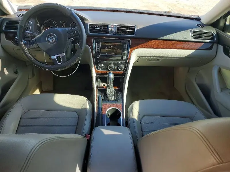 2013 VOLKSWAGEN PASSAT SEL  