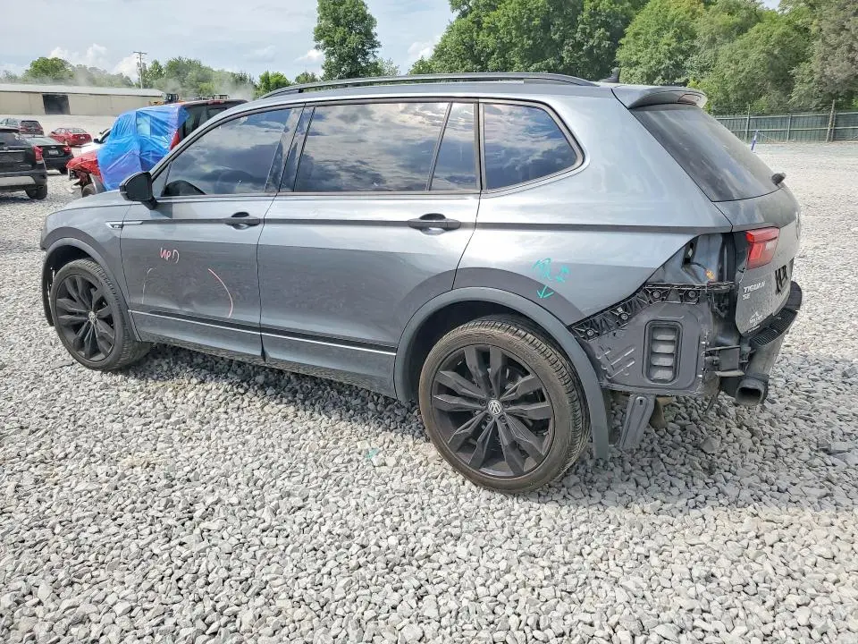 2021 VOLKSWAGEN TIGUAN SE  