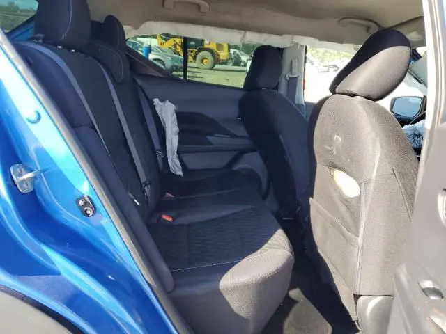 2021 NISSAN KICKS SV  