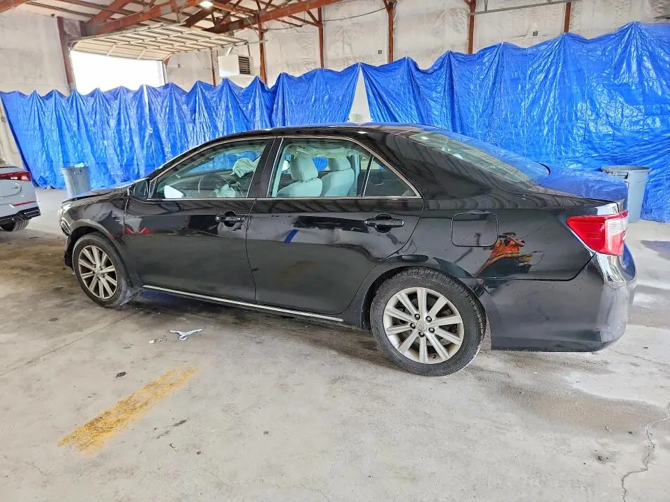 2014 TOYOTA CAMRY XLE  