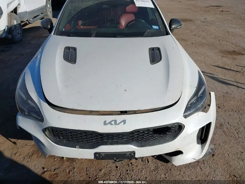 2022 KIA STINGER GT-LINE