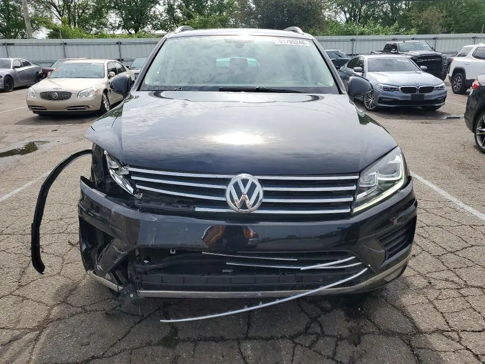 2015 VOLKSWAGEN TOUAREG V6  