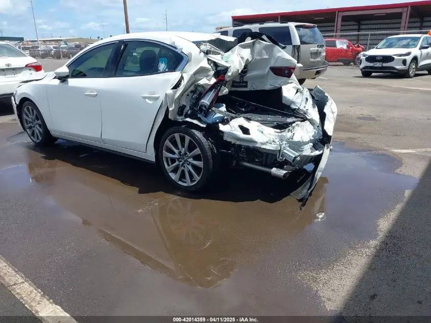 2022 MAZDA MAZDA3 PREMIUM