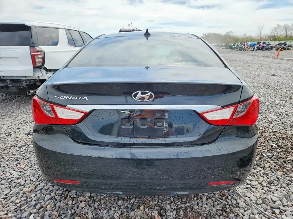 2013 HYUNDAI SONATA GLS  