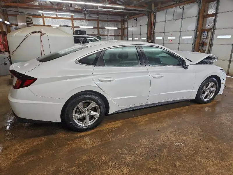 2022 HYUNDAI SONATA SE  