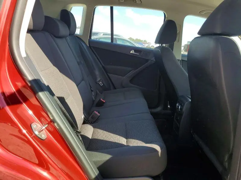 2013 VOLKSWAGEN TIGUAN S  