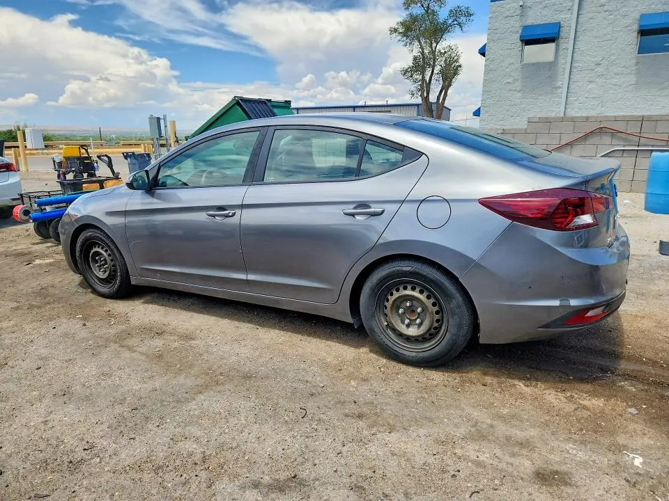 2019 HYUNDAI ELANTRA SE  