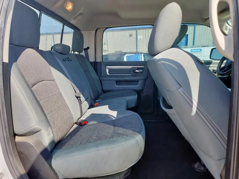 2015 RAM 1500 SLT