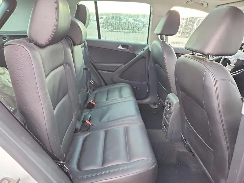 2016 VOLKSWAGEN TIGUAN S  