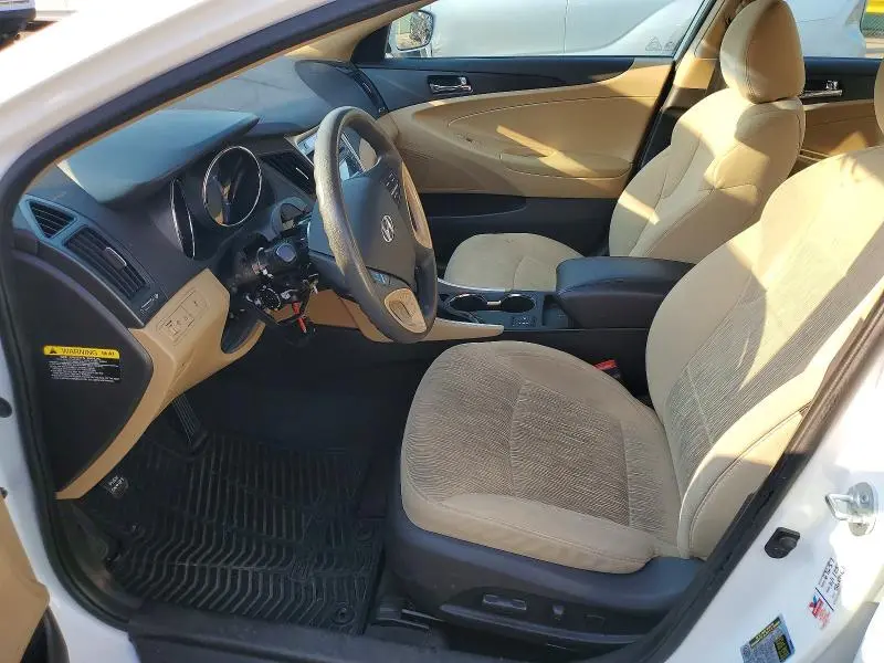 2013 HYUNDAI SONATA GLS  