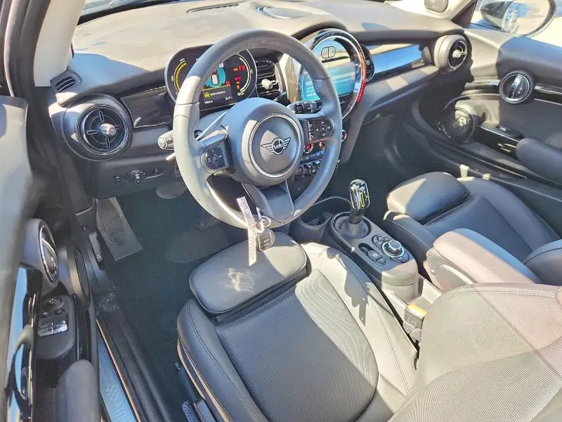 2024 MINI COOPER SE  