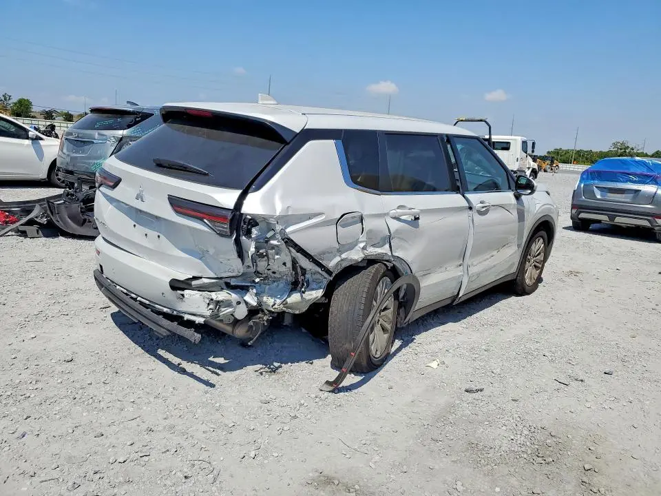 2025 MITSUBISHI OUTLANDER ES  