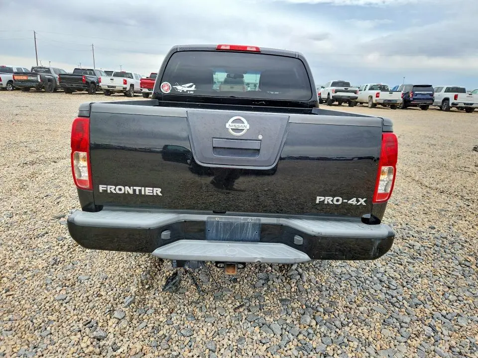 2010 NISSAN FRONTIER SE V6  