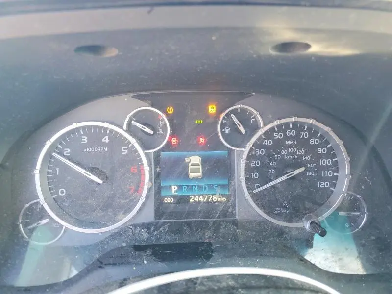 2014 TOYOTA TUNDRA SR5  