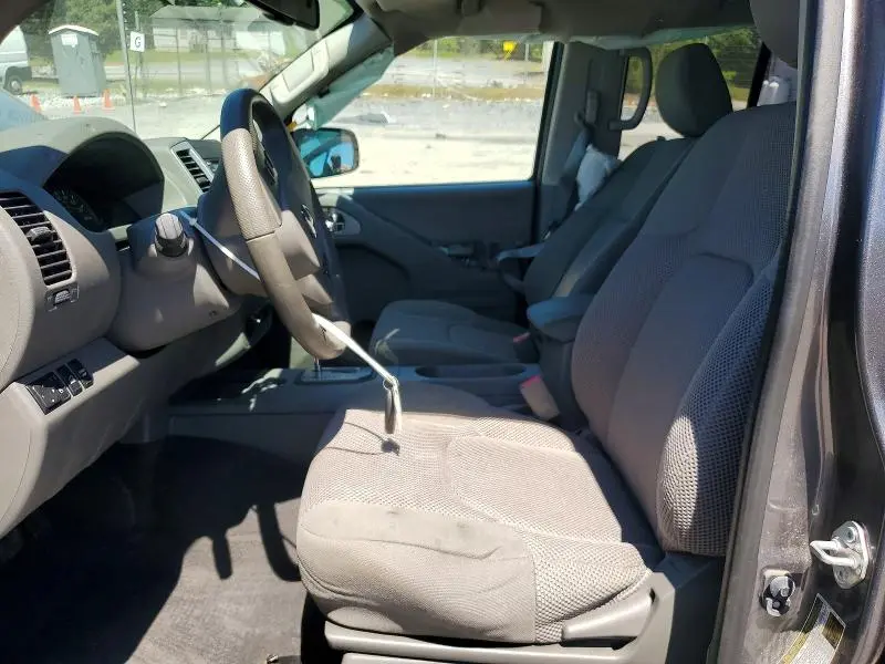 2021 NISSAN FRONTIER SV  