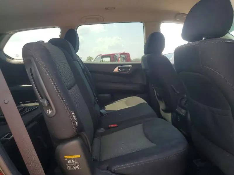 2018 NISSAN PATHFINDER SV  