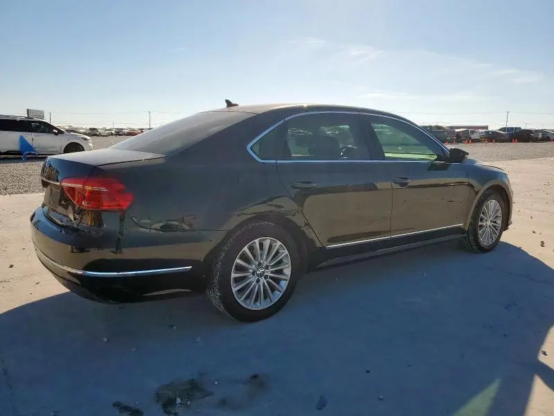 2016 VOLKSWAGEN PASSAT SE  