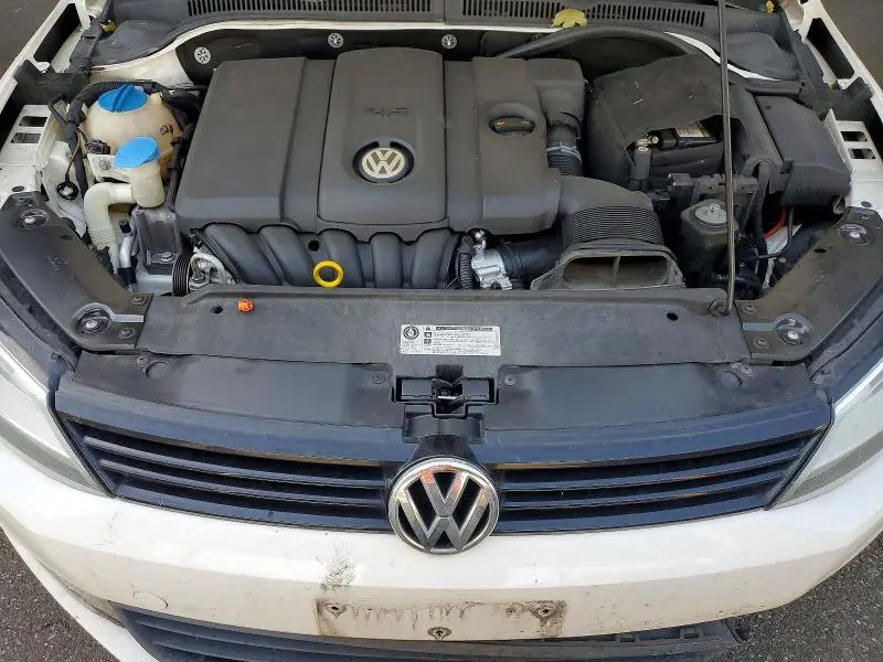 2012 VOLKSWAGEN JETTA SE  