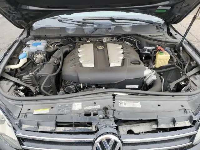 2012 VOLKSWAGEN TOUAREG V6 TDI  