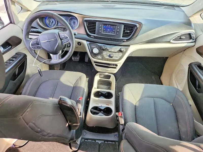 2017 CHRYSLER PACIFICA LX  
