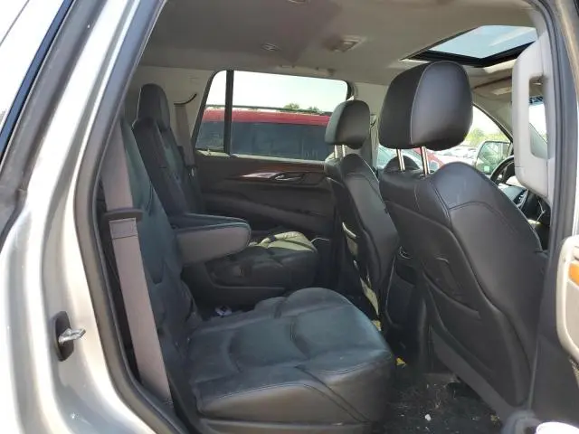 2016 CADILLAC ESCALADE LUXURY  