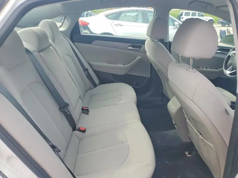 2019 HYUNDAI SONATA SE  