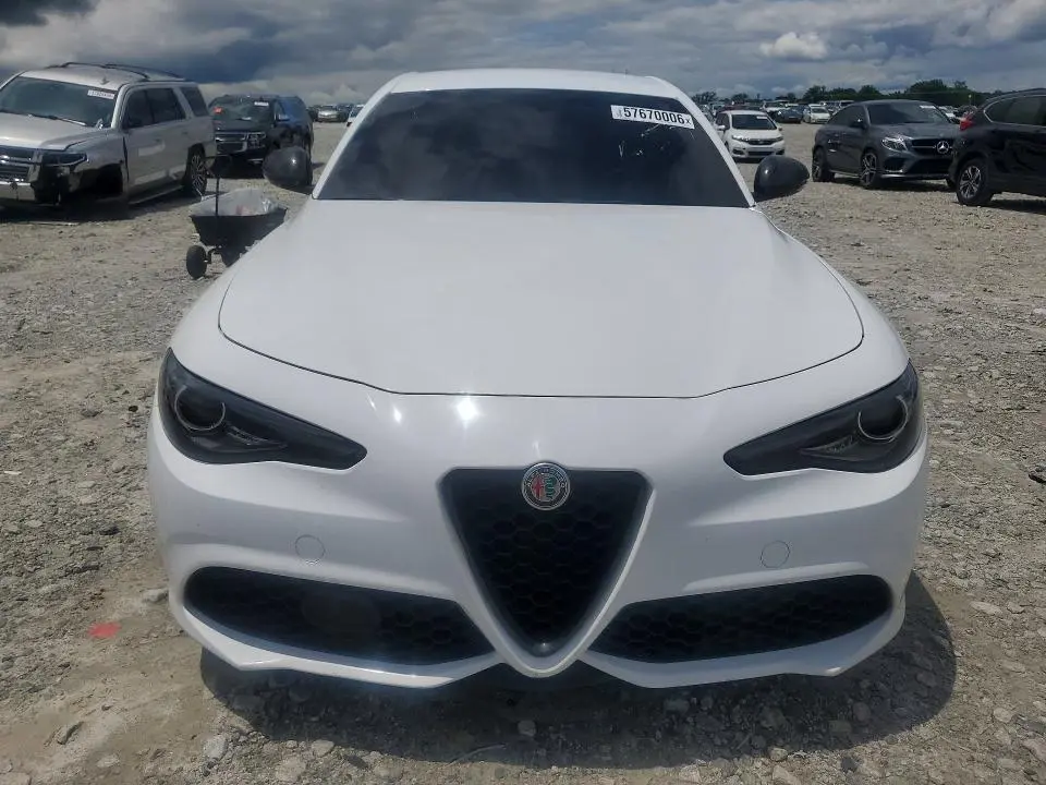 2019 ALFA ROMEO GIULIA   
