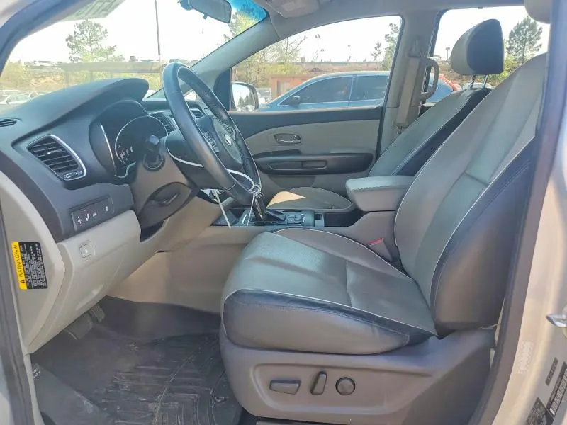2018 KIA SEDONA LX  