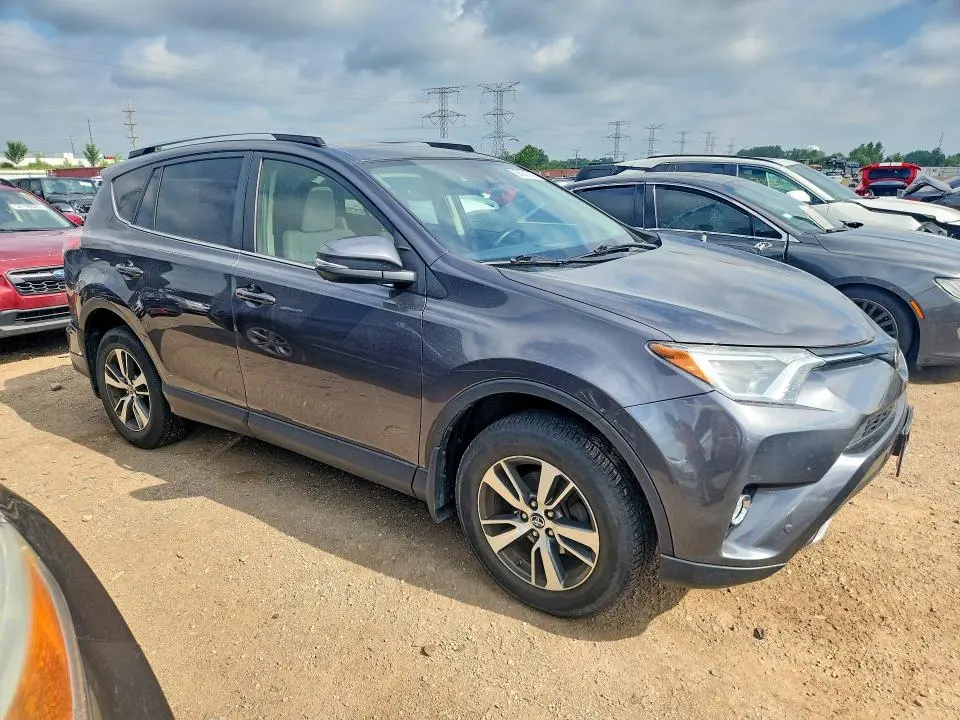 2016 TOYOTA RAV4 XLE  