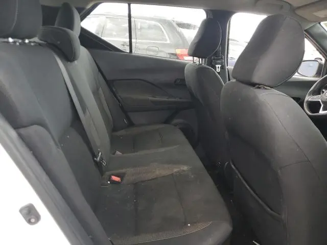 2020 NISSAN KICKS S  