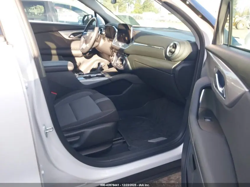 2023 CHEVROLET BLAZER AWD 2LT