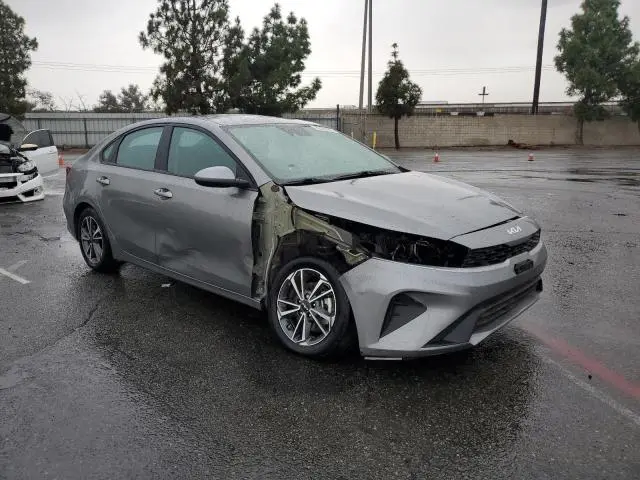 2022 KIA FORTE FE  