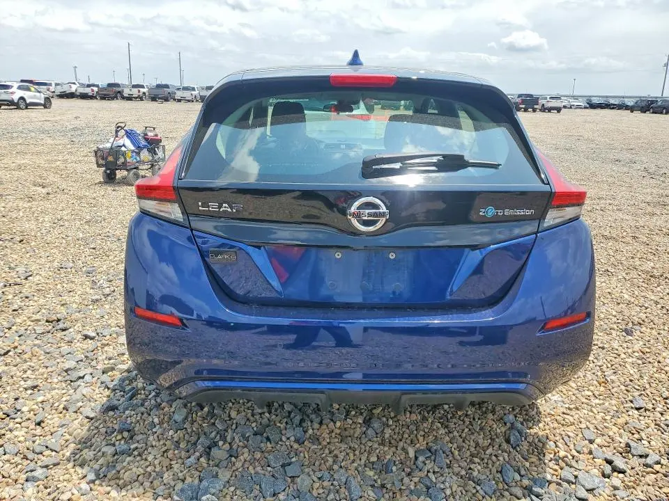 2021 NISSAN LEAF S  