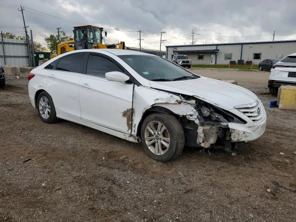2013 HYUNDAI SONATA GLS  