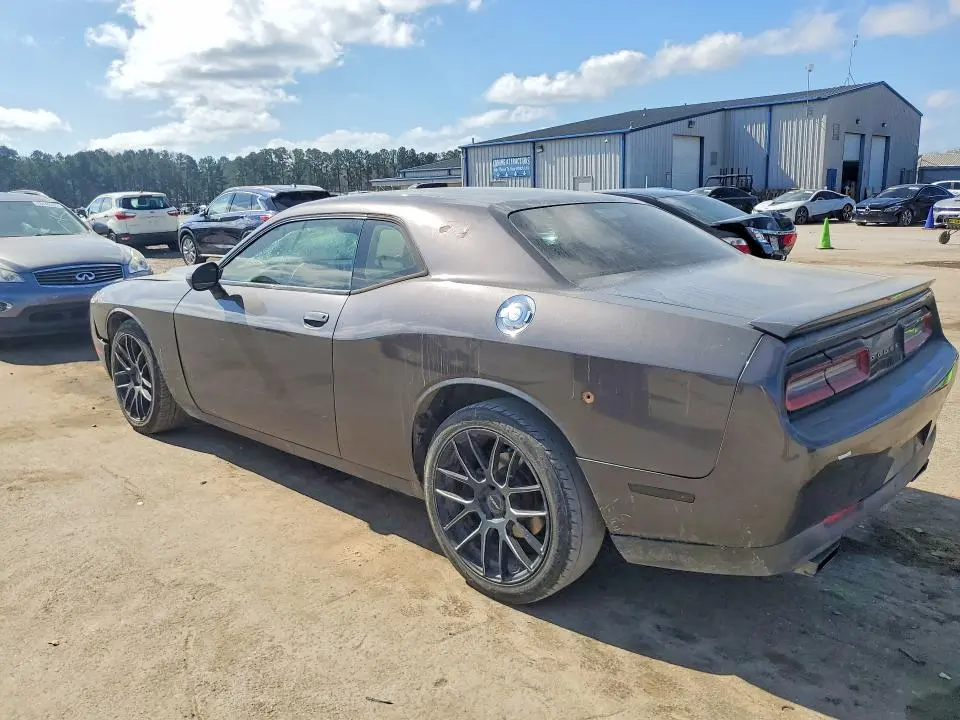 2016 DODGE CHALLENGER SXT  