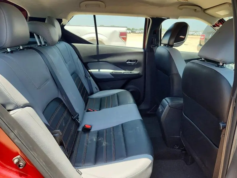 2022 NISSAN KICKS SR  