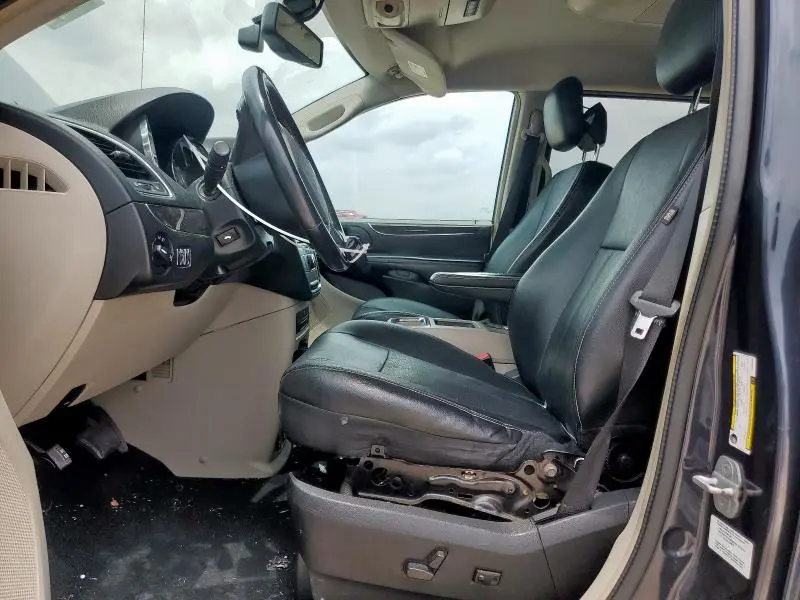 2013 CHRYSLER TOWN & COUNTRY TOURING L  